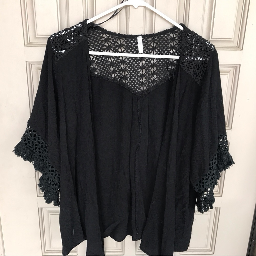 Pink blush shirt, women’s size large, knit, yoke, short sleeves black open